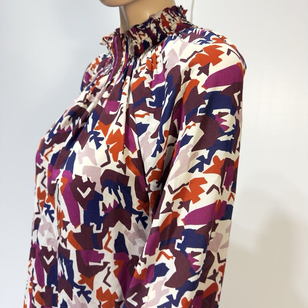 Rungolee Silk Blouse Size S Abstract Print Smocked Neck & Cuff Long Sleeve Top - Picture 3 of 10